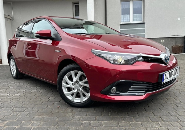 Toyota Auris cena 59900 przebieg: 100400, rok produkcji 2017 z Stąporków małe 781